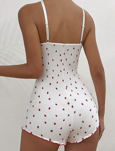 sat versace: Ženski jednodijelni pajama/romper za spavanje - Boja: bela sa printom — 2