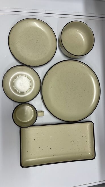 Наборы посуды: Продаем посуду хорошего качества Б/У Посуда в идеальном состоянии