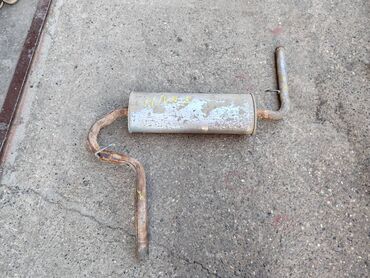 Auto delovi: Zadnji lonac Lada 21213,21214 Niva br.2. Polovno, ocuvano. Skinuto sa — 1