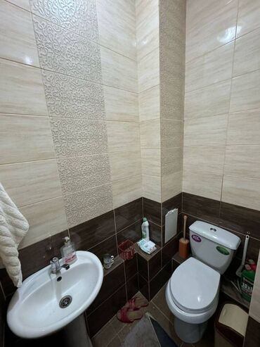 Продажа квартир: 3 комнаты, 60 м², 105 серия, 2 этаж, Косметический ремонт