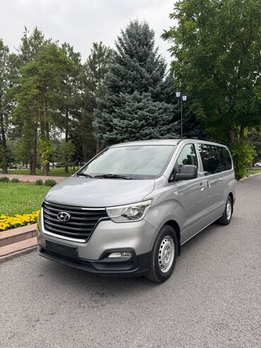 я ищу лада приора: Hyundai Starex: 2018 г., 2.5 л, Автомат, Дизель, Вэн/Минивэн
