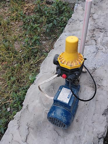 ikinci əl su cəni: Su matoru ve ustunde hidrafor ile birlikde Məhsul: Avtomatik su nasosu — 2