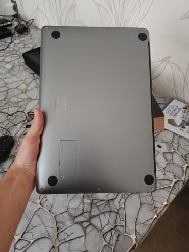 Digər noutbuklar və netbuklar: Intel Core i7, 8 GB, 11.6 " — 4