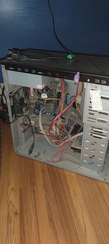 ucuz nodbuklar: Stolüstü kompüter + monitor dəsti Korpus: E-BOX mid-tower - Ön