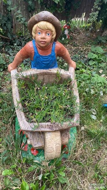 stakleni ram za slike: Garden figure