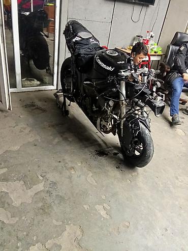 Kawasaki ZX-6R (серия ZX-6R/636), чёрный. - Спортбайк среднего класса