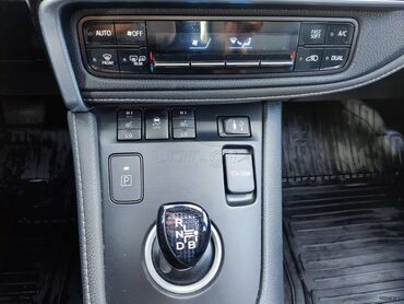 Toyota: Toyota Auris: 1.8 l. | 2017 έ. Χάτσμπακ — 4