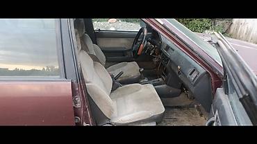 ист крыло: Mazda 323: 1988 г., 2 л, Механика, Лифтбек — 8