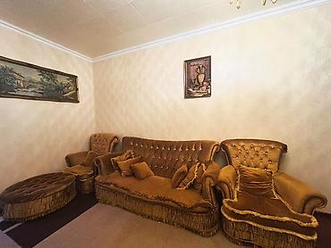Qonaq otağı üçün klassik üslubda yumşaq mebel dəsti təqdim olunur