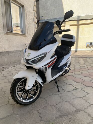 Скутеры: Макси скутер 150 куб. см, Электро, Б/у