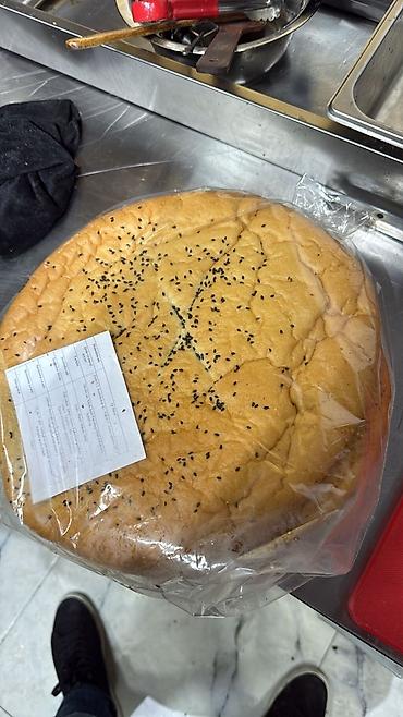 Un məmulatları: DÖNƏR ÇÖRƏYİ Sifarişi qəbul olunur BATON çörəyi BURGER çörəkləri — 22