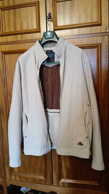 Pencəklər: STACE brendi kişilər üçün yüngül küləkkeçirməz gödəkçə. - Rəng: açıq