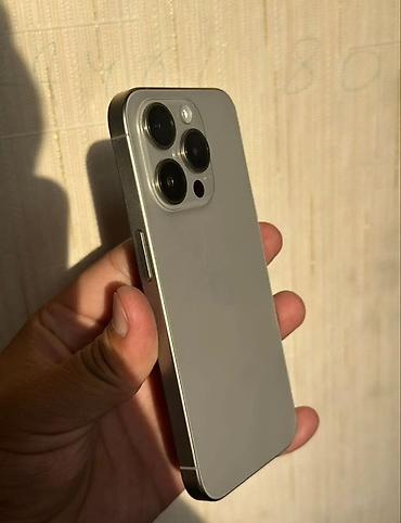 iphone c: IPhone 15 Pro, титановый корпус, цвет Natural Titanium. Комплект — 3
