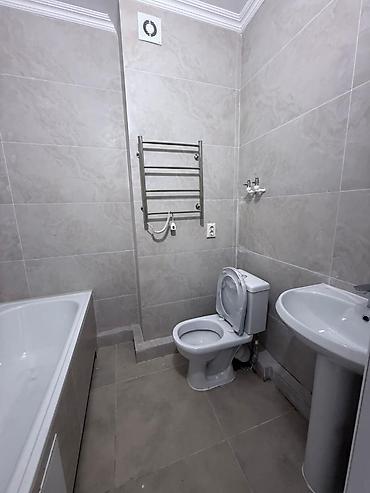 суюнбаев: 2 комнаты, 62 м², Золотой квадрат Элитка, 4 этаж, Косметический ремонт — 7