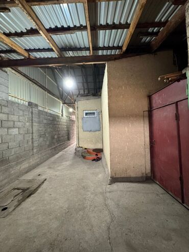 Продажа домов: Полдома, 100 м², 5 комнат, Риэлтор, Старый ремонт — 9