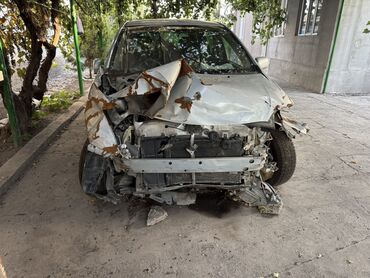продаю связи с переездом: Toyota ist: 2003 г., 1.5 л, Автомат, Бензин