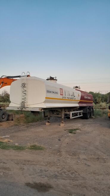 Su maşınları: Yanacaq çəni 34000 lirt tutumu.2 gözlüdü.4 təzə təkər.tək problemi — 1