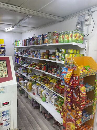 центральная мечеть: 8 мкр Сдается магазин Площадь: 30м2 С оборудованием С ремонтом