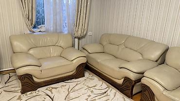 office table: Кожаный диван 3 шт. в комплекте Особенности: - Обивка: светлая — 2