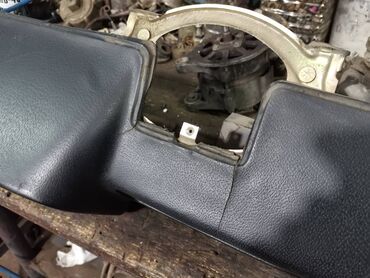 Auto delovi: Instrument tabla Lada 2105, 2104 Karavan broj 2. Očuvano, ima jednu — 8