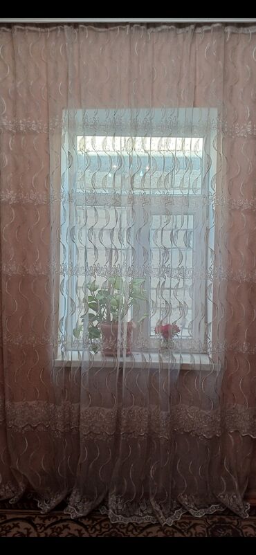 Pastel dəstləri: Tül pərdə - Model: nazik, şəffaf tül - Rəng: açıq krem/şampan