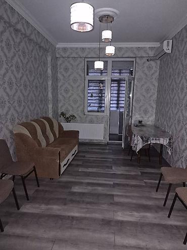 Uzunmüddətli kirayə mənzillər: Mənzil 12 mərtəbəli binanın 3 cü mərtəbəsində yerləşir. Yeni binadır — 4