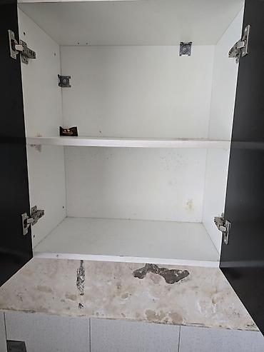 тумба для мойки: Mətbəx mebel dəsti və lavabo - Rəng: qara korpus, ağ daxili hissə; — 3