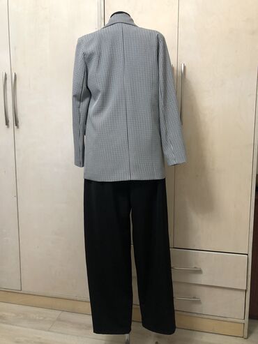 Повседневные платья: Юбки блузки кофточки куртки штаны кардиганы пиджаки . Размеры — 13