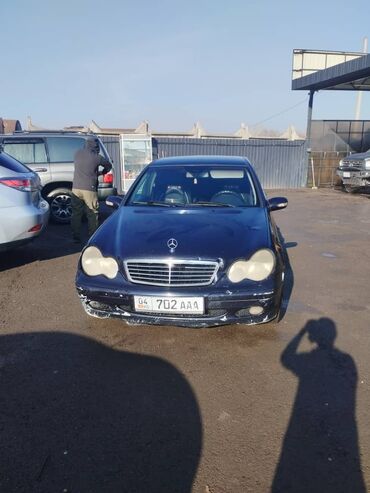 крузер 200: Mercedes-Benz C 200: 2003 г., 2.2 л, Механика, Дизель, Седан