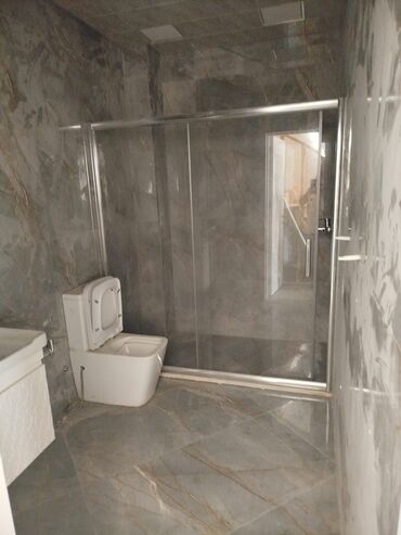 Həyət evləri və villaların satışı: İki mərtəbəli fərdi yaşayış evi - Memarlıq: Sarı fasadlı, simmetrik — 7