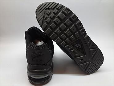 Patike: Nike Air muške patike – potpuno crne - Model: Nike Air (low-top — 2