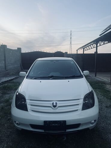 тайота марк два: Toyota ist: 2003 г., 1.5 л, Автомат, Бензин