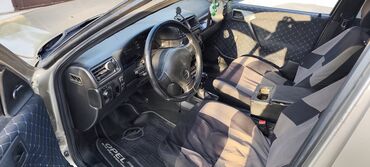 запчасти портер 1: Opel Vectra avtomobilinin daxili hissəsi üçün uyğun avtomobil