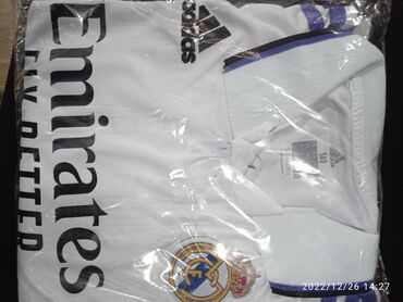 İdman formaları: Futbol ücün geyim- ;/komanda formaları./qiyməti 35 AZN.(metro — 9