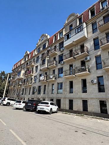 Продажа магазинов В жилом доме, 98 м², 1 этаж