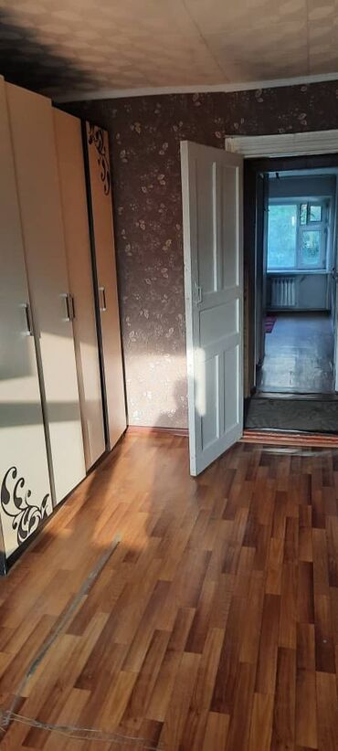 квартира дом бишкек: 3 бөлмө, Менчик ээси, Чогуу жашоосу жок, Жарым -жартылай эмереги бар