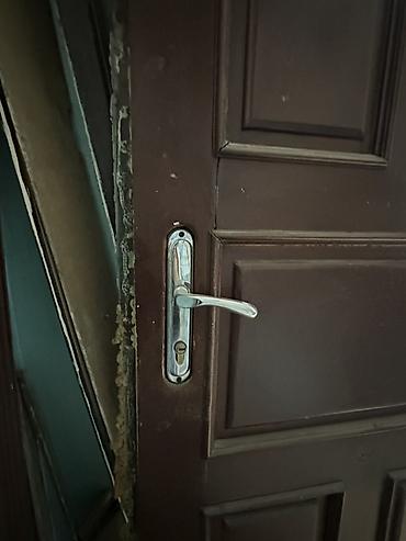 Двери для домов и квартир, Металлическая, Одностворчатая, Правосторонняя, цвет - Коричневый