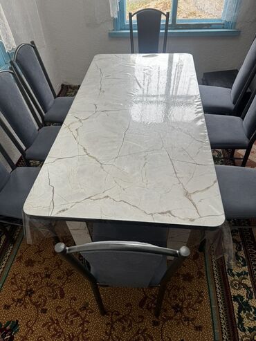 шкаф с зеркалом в ванную: Ашкана үстөлү жана отургуч, Жаңы