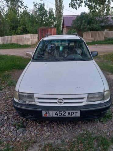 Opel: Опел астра
 1993
 об 16 
универсал