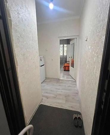 1 bedroom: 1 комната, 34 м², Восток-5 мкр 105 серия, 2 этаж — 3