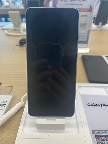 galaxy a40: Samsung Galaxy A33 (5G) - Экран 6.5" Infinity‑V, матрица Super — 2