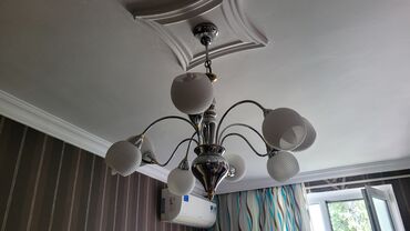 Pərdə və jalüzlər: Çılçıraq, 8 lampa, Şüşə