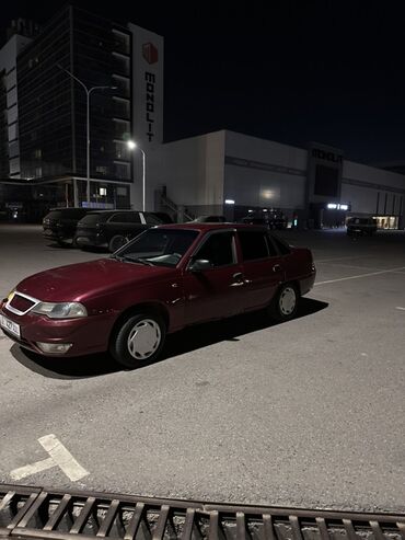 Другие автомобили: Легковой седан, темно-бордовый цвет. Кузов 4-дверный, классический — 5