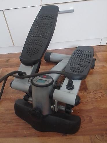Ostale sprave za vežbanje: Steper je potpuno ispravan osim displeja za merenje minuta koji nerad! — 2