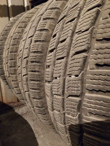 шины на погрузчик бу: Шины 215 / 70 / R 16, Зима, Б/у, Комплект, Легкий коммерческий транспорт (C/LT), Корея, Kumho