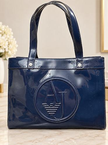 Armani Jeans çanta
Orijinal, Milandan alinib lalafo.az -da Armani Jeans çanta
Orijinal, Milandan alinib