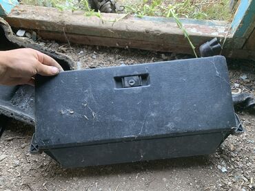 купить запчасти опель омега б: На Ауди 80 старушка бардачок . полка правый и левый . падон матора