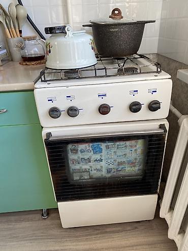 Кухонные плиты и варочные поверхности: Газовая печь, Б/у, Напольная, цвет - Белый, Полная оплата — 1