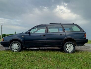 б 3 универсал: Volkswagen Passat: 1990 г., 1.8 л, Механика, Бензин, Универсал