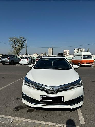 Toyota: Toyota Corolla: 2019 г., 1.8 л, Вариатор, Гибрид, Седан — 2